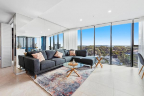 Luxury 3-BR Gold Coast with Breathtaking Views
